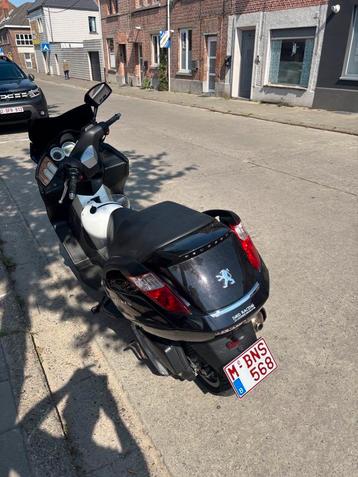 Peugeot satelis 125 cc nieuwstaat beschikbaar voor biedingen