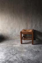 Houten kruk met rieten zitting, Ophalen, Zo goed als nieuw