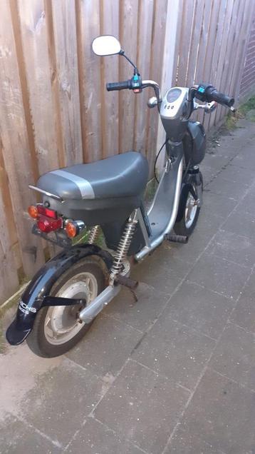 Scooter Elektrische SACHS beschikbaar voor biedingen