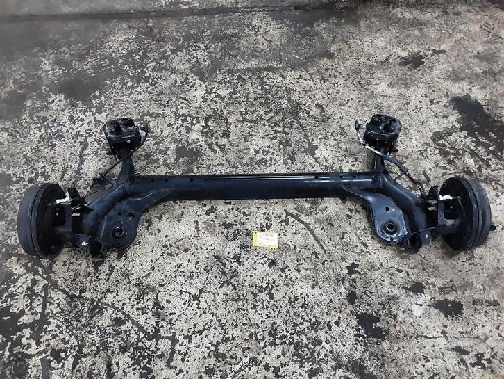 ACHTERAS Ford EcoSport (JK8) (01-2013/04-2015), Auto-onderdelen, Remmen en Aandrijving, Ford, Gebruikt