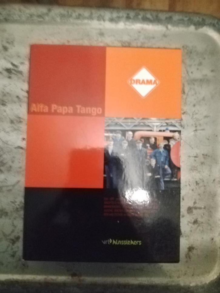 Pakket VRT klassiekers (3 series), CD & DVD, DVD | TV & Séries télévisées, Comme neuf, Drame, Coffret, Tous les âges, Envoi