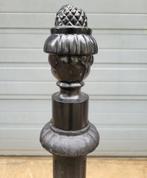 Klassieke paalkop / tuinbeeld dennenappel paal afscheiding, Ophalen of Verzenden, Nieuw, Metaal, Overige typen