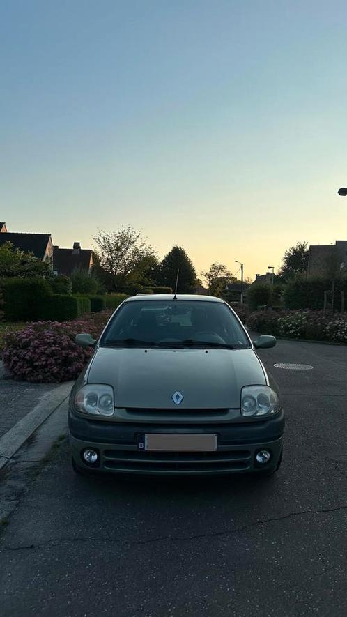 Renault Clio 110dkm, Auto's, Renault, Particulier, Clio, ABS, Airbags, Boordcomputer, Centrale vergrendeling, Mistlampen, Benzine