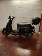 Scooter Henri sport blinkend zwart., Ophalen, Henri sport scooter Blinkend zwart., 49 cc, Benzine