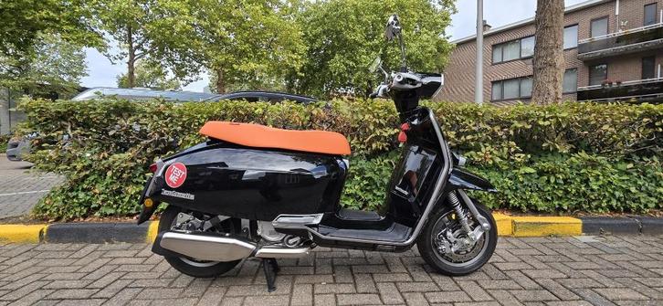 Lambretta G350 bj.2025 met 150km - 2 jaar garantie, Motoren, Motoren | Overige merken, Bedrijf, Scooter, 12 t/m 35 kW, 1 cilinder
