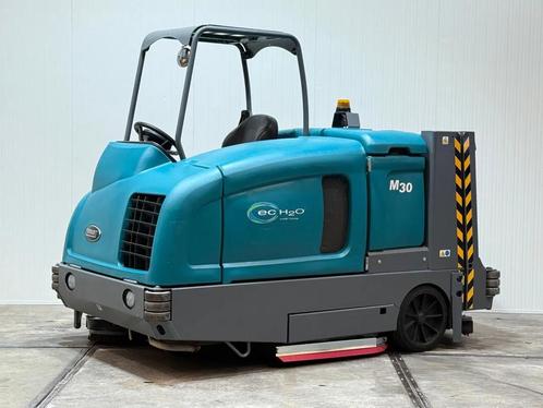 TENNANT M30 LPG 2017 1800uu! Veeg-Schrob-machine (bj 2017), Zakelijke goederen, Machines en Bouw | Onderhoud en Reiniging