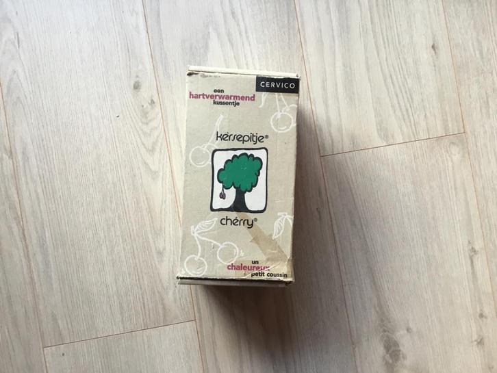 Kersepittenkussen nieuw, Huis en Inrichting, Woonaccessoires | Kussens, Nieuw, Ophalen of Verzenden