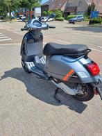 Vespa Super 125 cc, 3 semaines, 250 km, Motos, 300 cm³, Scooter, Particulier, 12 à 35 kW