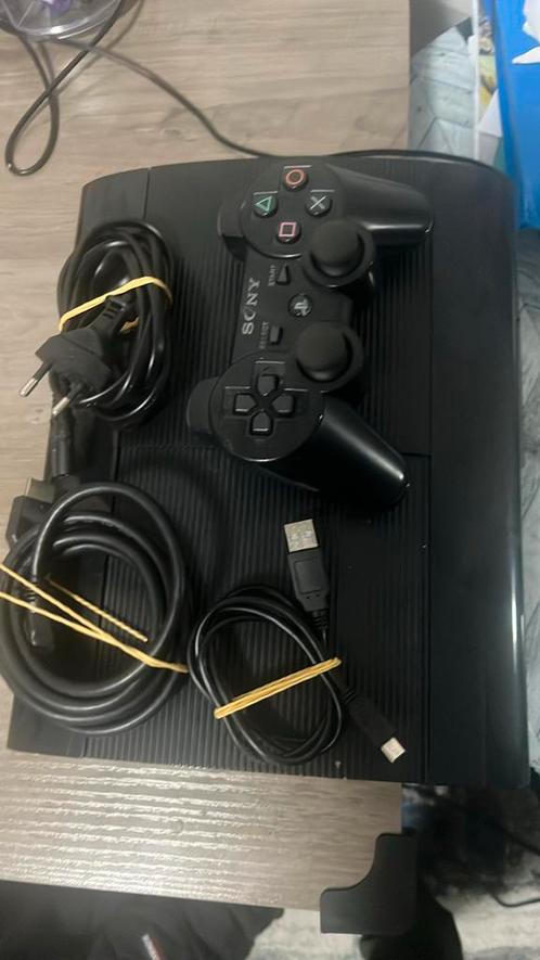 Ps3 + controller + cabels en lader + gta, Games en Spelcomputers, Spelcomputers | Sony PlayStation 3, Zo goed als nieuw, Super Slim