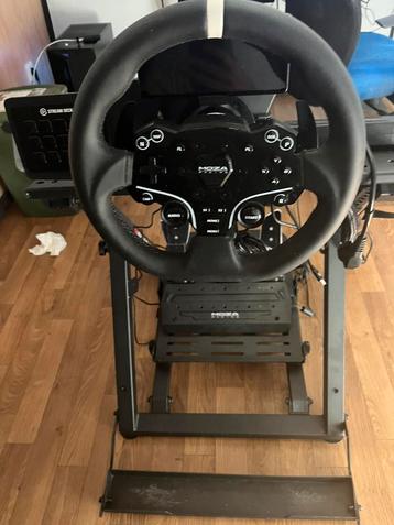 Simracing setup complet moza r5 loadcell rig etc beschikbaar voor biedingen