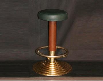 4 casino krukken zonder rugleuning . 200€ voor 4 .stuks beschikbaar voor biedingen