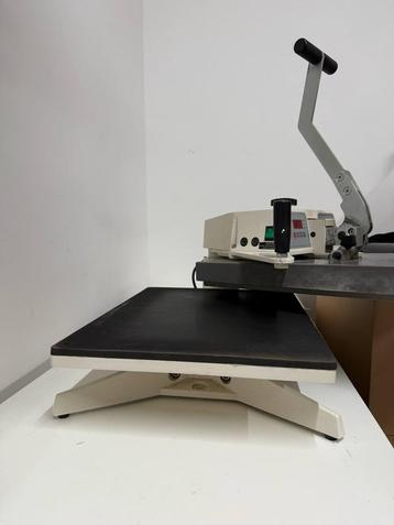 Professionele hittepers - TheMagicTouch 38x50 cm  beschikbaar voor biedingen