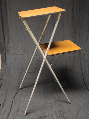 Beamer tafel  beschikbaar voor biedingen