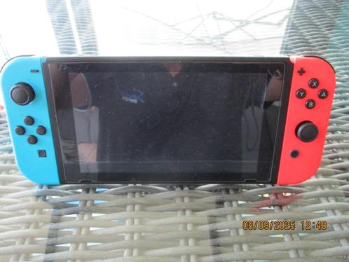 Nintendo Switch, Games en Spelcomputers, Spelcomputers | Nintendo Switch, Zo goed als nieuw, Met 3 controllers of meer, Met games