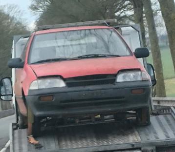Toutes pièces Suzuki Swift 1989 beschikbaar voor biedingen