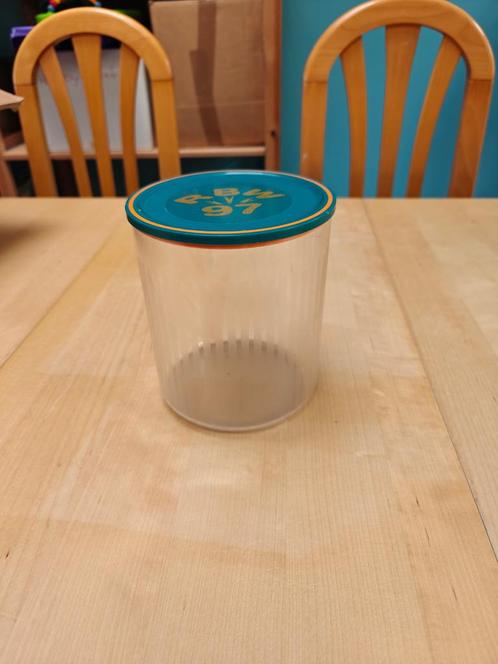 Tupperware bewaardoos 2L, Huis en Inrichting, Keuken | Tupperware, Gebruikt, Bus of Trommel, Groen, Ophalen of Verzenden