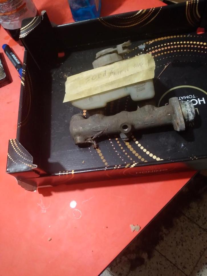 Hoofdremcilinder  ford orion mk1/escort mk3, Auto-onderdelen, Remmen en Aandrijving, Ford, Ophalen of Verzenden