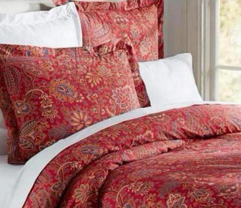 Pottery barn piper kingsize dekbedovertrek 2 shams Rich red, Huis en Inrichting, Slaapkamer | Beddengoed, Tweepersoons, Rood, Ophalen of Verzenden