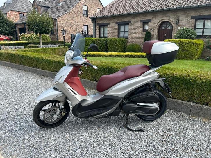 Piaggio Beverly 350, Motoren, Motoren | Piaggio, Bedrijf, Scooter, 12 t/m 35 kW, 1 cilinder, Minimaal motorrijbewijs A2, Ophalen