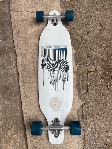 LONGBOARD BLACK DRAGON 91 cm WEINIG GEBRUIKT. beschikbaar voor biedingen