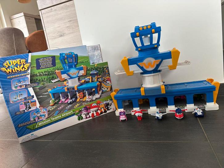 SuperWings airport luchthaven speelgoed, Verzamelen, Speelgoed, Gebruikt, Ophalen