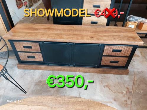 SHOWMODEL TV-MEUBEL MANGOHOUT INDUSTRIEEL, Huis en Inrichting, Kasten |Televisiemeubels, Nieuw, Ophalen