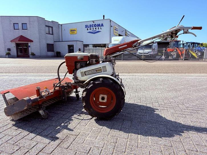 Honda F800 Veegmachine 1997, Zakelijke goederen, Machines en Bouw | Onderhoud en Reiniging