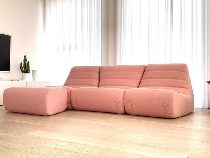 Ligne Roset Saparella design zetels - als nieuw, Huis en Inrichting, Zetels | Zetels, Zo goed als nieuw, Rechte bank, Driepersoons
