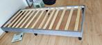 Free single bed with mattress and table, Ophalen, Gebruikt, Eenpersoons, 80 cm