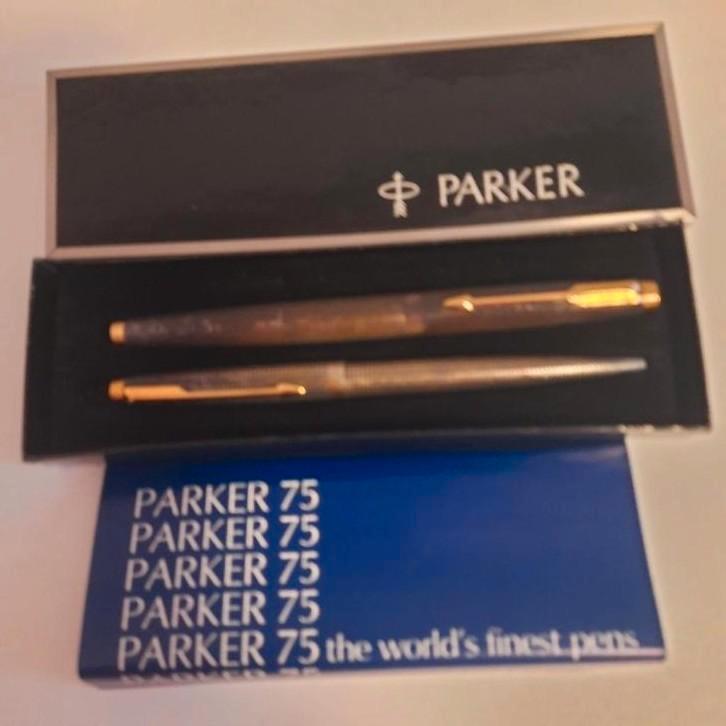 PARKER set 75 STERLING SILVER*VULPEN+BALPEN*NIEUW*MIB*ZILVER, Verzamelen, Pennenverzamelingen, Nieuw, Vulpen, Parker, Met doosje