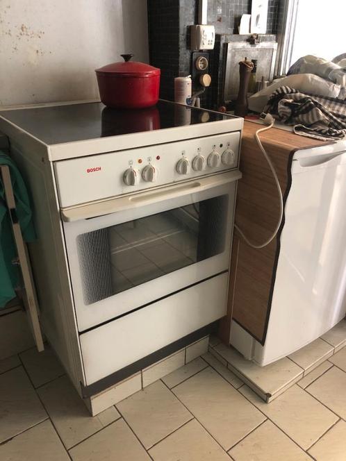 cuisinière Bosch, Elektronische apparatuur, Fornuizen, Gebruikt, Tussenbouw, Keramisch, 4 kookzones, 85 tot 90 cm, 60 cm of meer