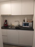 Keukentje met inbouwtoestellen, Huis en Inrichting, Ophalen, Wit, Overige typen, Zo goed als nieuw