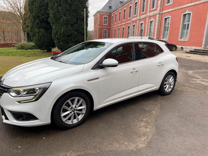 Renault Megane 4 2017 38.000 klm, Auto's, Renault, Particulier, Mégane, Wit, Ophalen