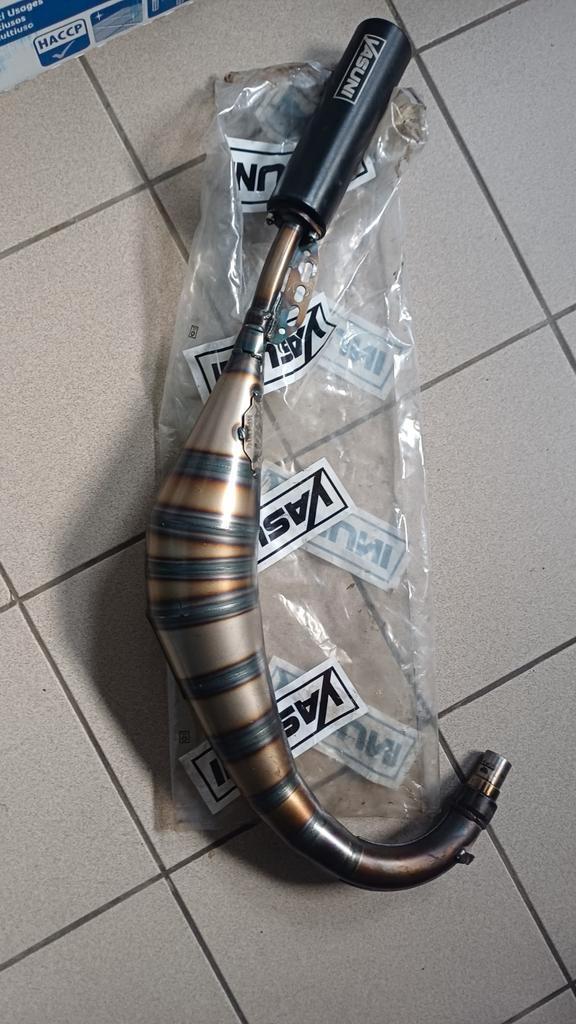 Yasuni r3 uitlaat am6/ derbi, Fietsen en Brommers, Brommers | Tuning en Styling, Ophalen of Verzenden