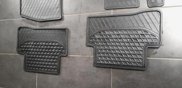 Tapis origine Mercedes Classe C Caoutchouc beschikbaar voor biedingen