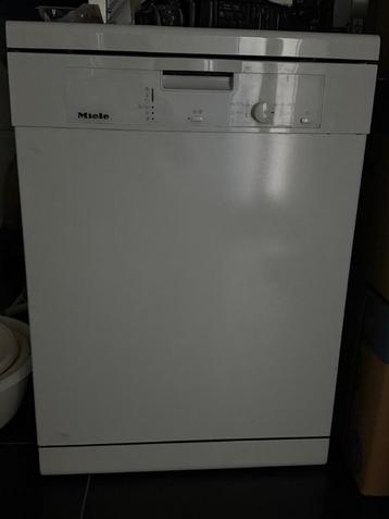 Miele vaatwasser, Elektronische apparatuur, Vaatwasmachines, Ophalen, Gebruikt, Minder dan 10 liter, 85 tot 90 cm