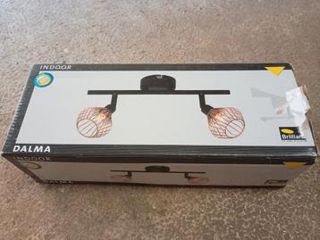 Verschillende armaturen te koop beschikbaar voor biedingen