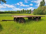 Platte  oude hooi strooi carnaval wagen, Ophalen