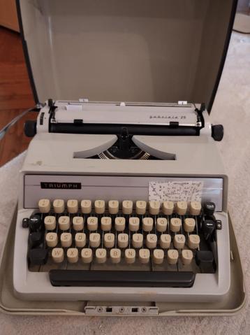 Triumph Gabriele 25 typemachine – AZERTY beschikbaar voor biedingen