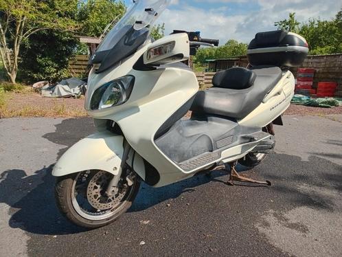 Suzuki Burgman 650cc/2010/24,746km, Motoren, Motoren | Suzuki, Particulier, Scooter, meer dan 35 kW, 2 cilinders, ABS, Ophalen