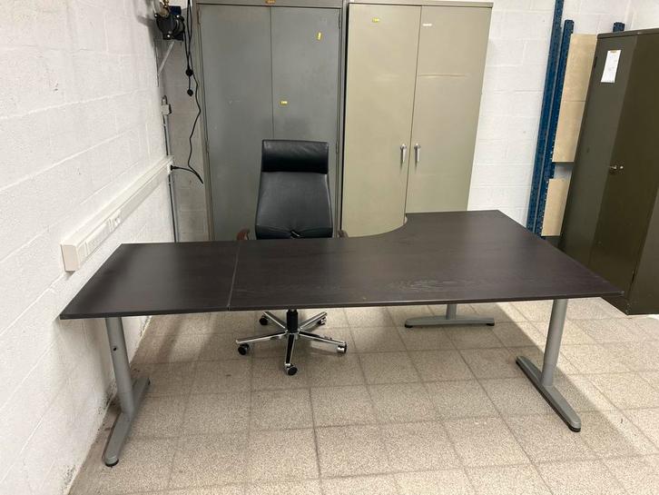 Hoekbureau + stoel, Huis en Inrichting, Bureaus, Zo goed als nieuw, Bureau, Ophalen