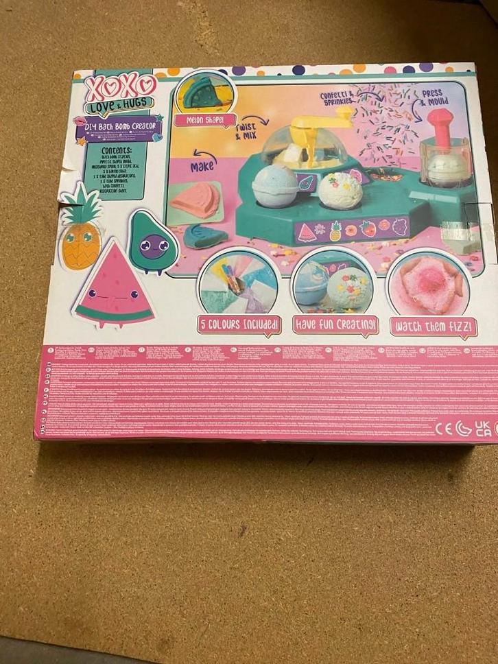 XOXO diy Bath Bomb Creator - 10 Bruisballen, Hobby en Vrije tijd, Knutselen, Zo goed als nieuw, Materiaal, Ophalen of Verzenden