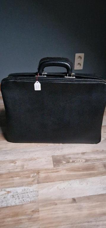 Cartable en cuir (NEUF)