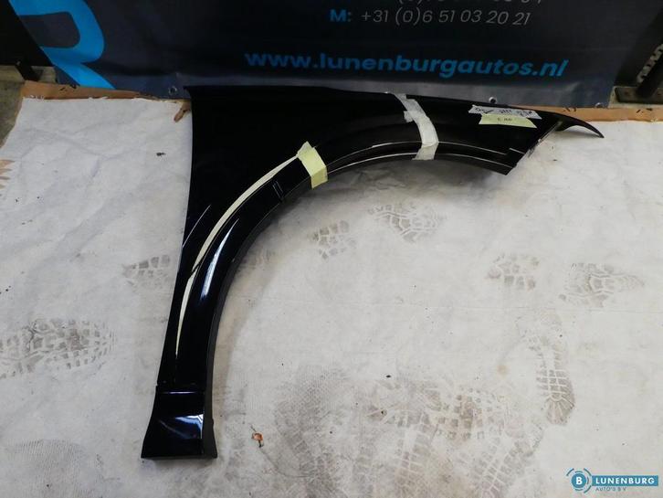 Rechter voorscherm Audi Q4, Auto-onderdelen, Carrosserie, Spatbord, Audi, Gebruikt, Ophalen