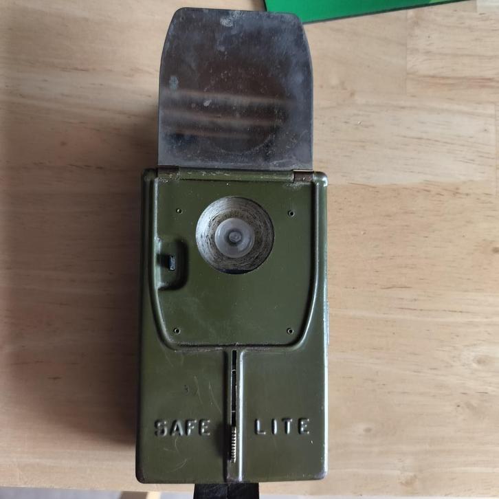 Vintage militaire zaklamp Safe Lite Belgisch leger, Verzamelen, Militaria | Algemeen, Ophalen of Verzenden
