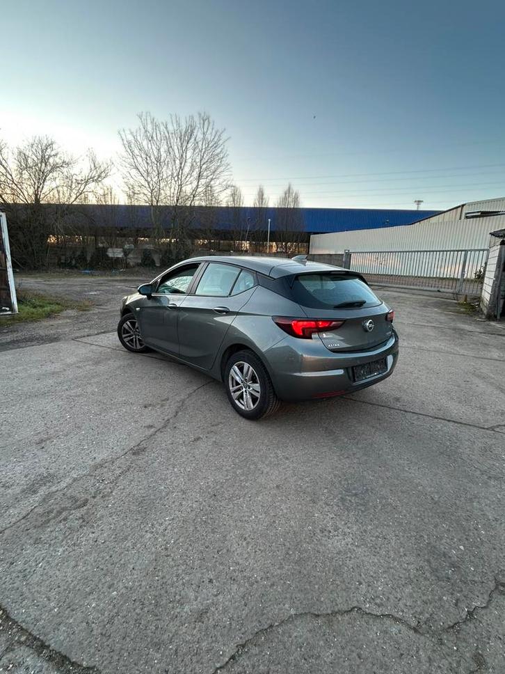 Opel astra 2017, Auto's, Opel, Particulier, Astra, Diesel, Euro 6, Berline, 5 deurs, Handgeschakeld, Zilver of Grijs, Ophalen