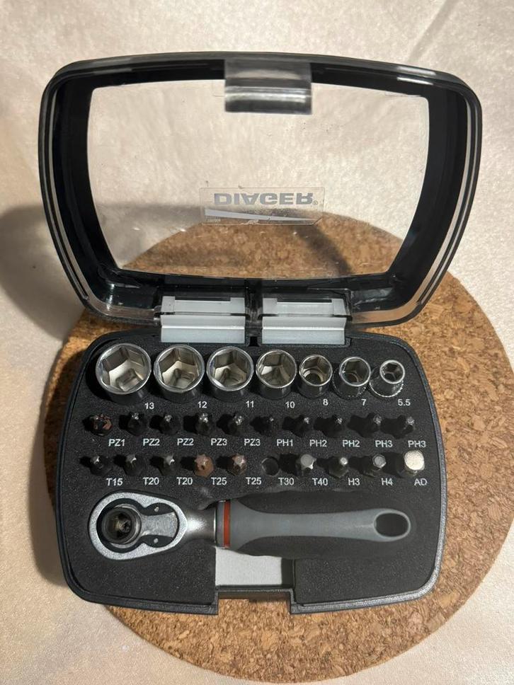 Coffret cliquet + douilles & embouts DIAGER, Muziek en Instrumenten, Instrumenten | Onderdelen, Zo goed als nieuw, Ophalen of Verzenden