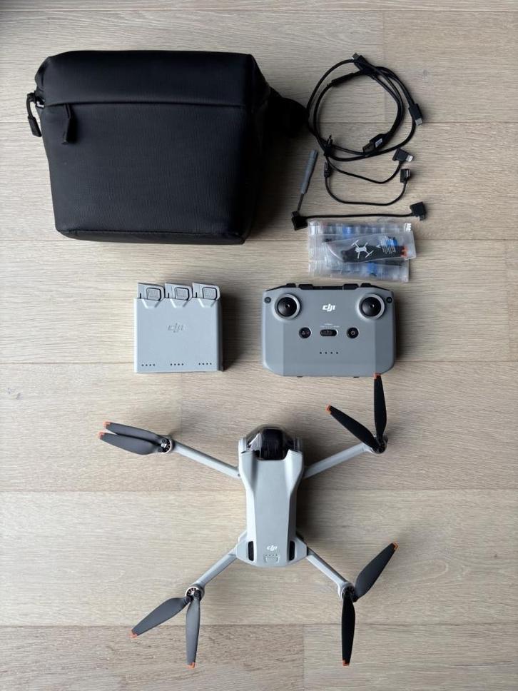 DJI mini 3 fly more combo (Nieuwstaat), Audio, Tv en Foto, Drones, Zo goed als nieuw, Drone met camera, Ophalen