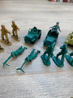Partij tanks jeeps en miniatuursoldaatjes jaren ‘80, Enfants & Bébés, Jouets | Figurines, Utilisé, Enlèvement ou Envoi