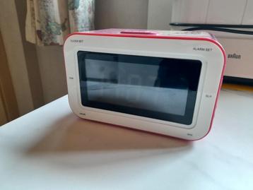 Wekker radio beschikbaar voor biedingen